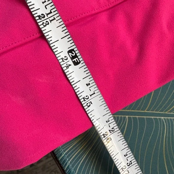 UNDER armour polyester drawstring light pull over - Picture 11 of 13